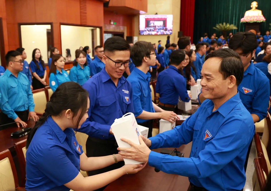Đối thoại với thanh niên, Bí thư Thành ủy TPHCM nói về tương lai thành phố Đối thoại với thanh niên, Bí thư Thành ủy TPHCM nói về tương lai thành phố