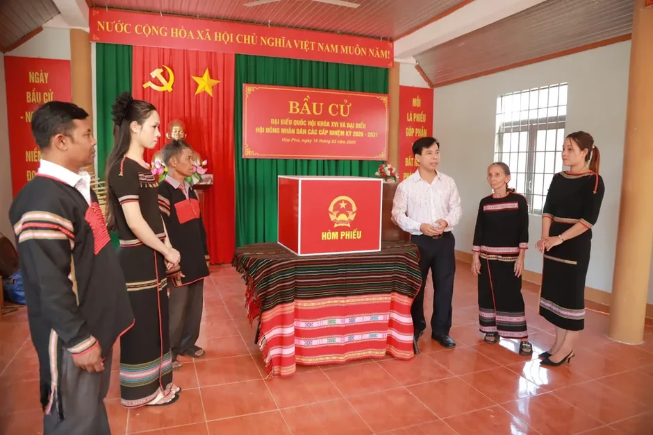 Đồng bào Tây Nguyên nô nức chuẩn bị cho "ngày hội toàn dân" Đồng bào Tây Nguyên nô nức chuẩn bị cho "ngày hội toàn dân"