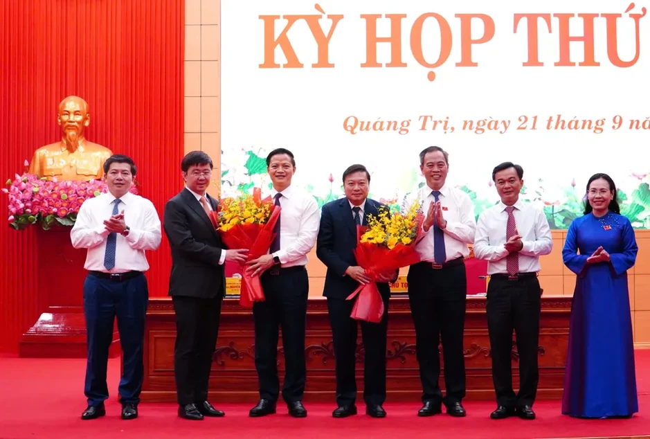 Đồng chí Bùi Hoàng Phương giữ chức Chủ tịch UBND tỉnh Quảng Trị Đồng chí Bùi Hoàng Phương giữ chức Chủ tịch UBND tỉnh Quảng Trị