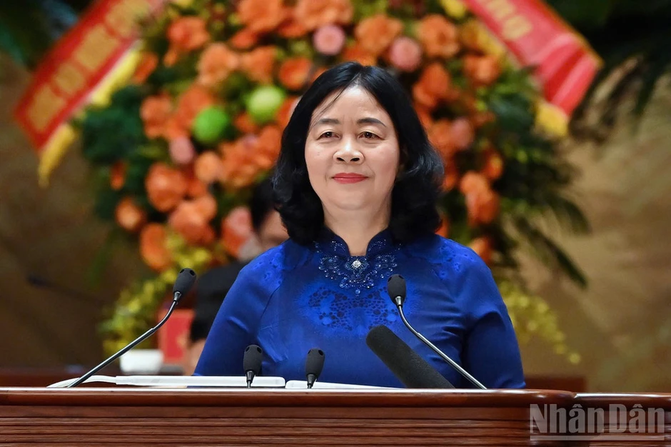 Đồng chí Bùi Thị Minh Hoài giữ chức Chủ tịch Ủy ban Trung ương Mặt trận Tổ quốc Việt Nam khóa XI Đồng chí Bùi Thị Minh Hoài giữ chức Chủ tịch Ủy ban Trung ương Mặt trận Tổ quốc Việt Nam khóa XI