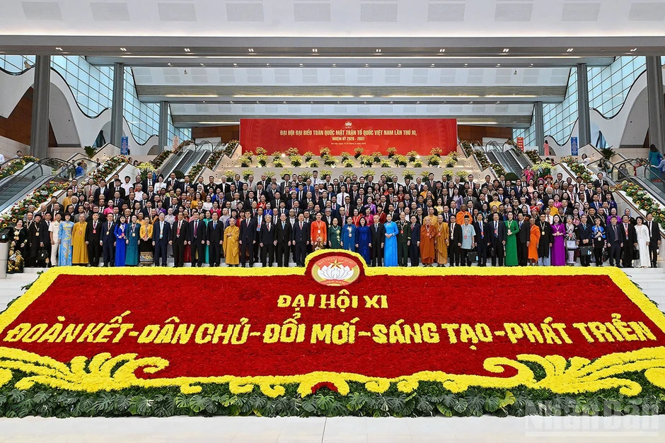 Đồng chí Bùi Thị Minh Hoài giữ chức Chủ tịch Ủy ban Trung ương Mặt trận Tổ quốc Việt Nam khóa XI Đồng chí Bùi Thị Minh Hoài giữ chức Chủ tịch Ủy ban Trung ương Mặt trận Tổ quốc Việt Nam khóa XI