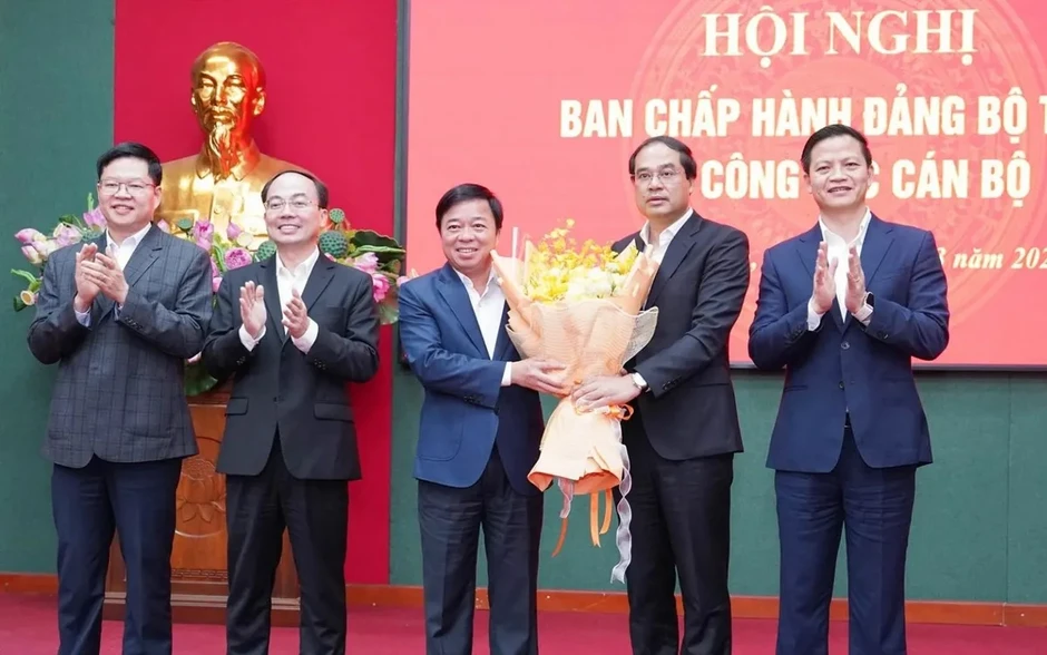 Đồng chí Bùi Văn Lương được chuẩn y giữ chức Phó Bí thư Tỉnh ủy Thái Nguyên Đồng chí Bùi Văn Lương được chuẩn y giữ chức Phó Bí thư Tỉnh ủy Thái Nguyên