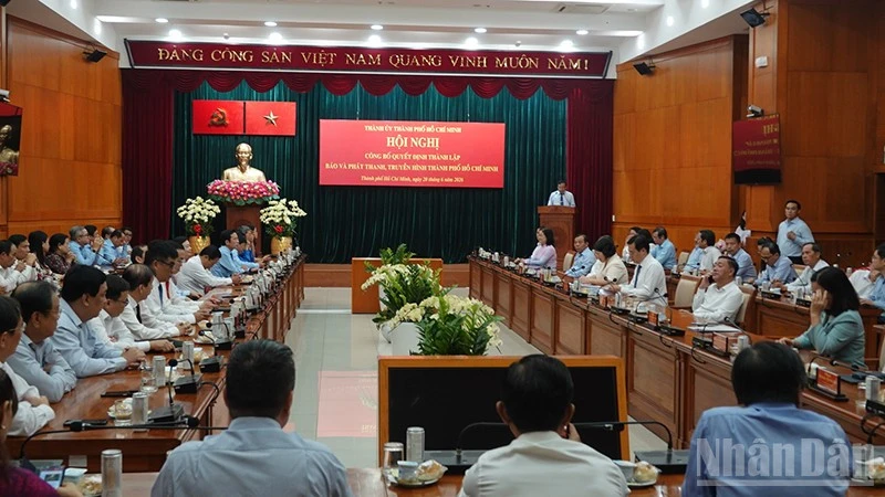 Đồng chí Lê Văn Minh được bổ nhiệm giữ chức Tổng Giám đốc Cơ quan Báo và Phát thanh, Truyền hình Thành phố Hồ Chí Minh Đồng chí Lê Văn Minh được bổ nhiệm giữ chức Tổng Giám đốc Cơ quan Báo và Phát thanh, Truyền hình Thành phố Hồ Chí Minh