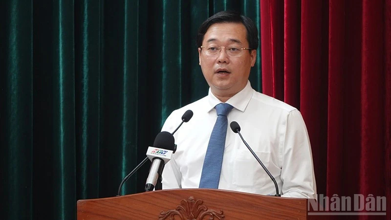 Đồng chí Lê Văn Minh được bổ nhiệm giữ chức Tổng Giám đốc Cơ quan Báo và Phát thanh, Truyền hình Thành phố Hồ Chí Minh Đồng chí Lê Văn Minh được bổ nhiệm giữ chức Tổng Giám đốc Cơ quan Báo và Phát thanh, Truyền hình Thành phố Hồ Chí Minh