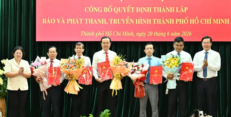 Đồng chí Lê Văn Minh làm Tổng Giám đốc Báo và Phát thanh, Truyền hình TPHCM Đồng chí Lê Văn Minh làm Tổng Giám đốc Báo và Phát thanh, Truyền hình TPHCM