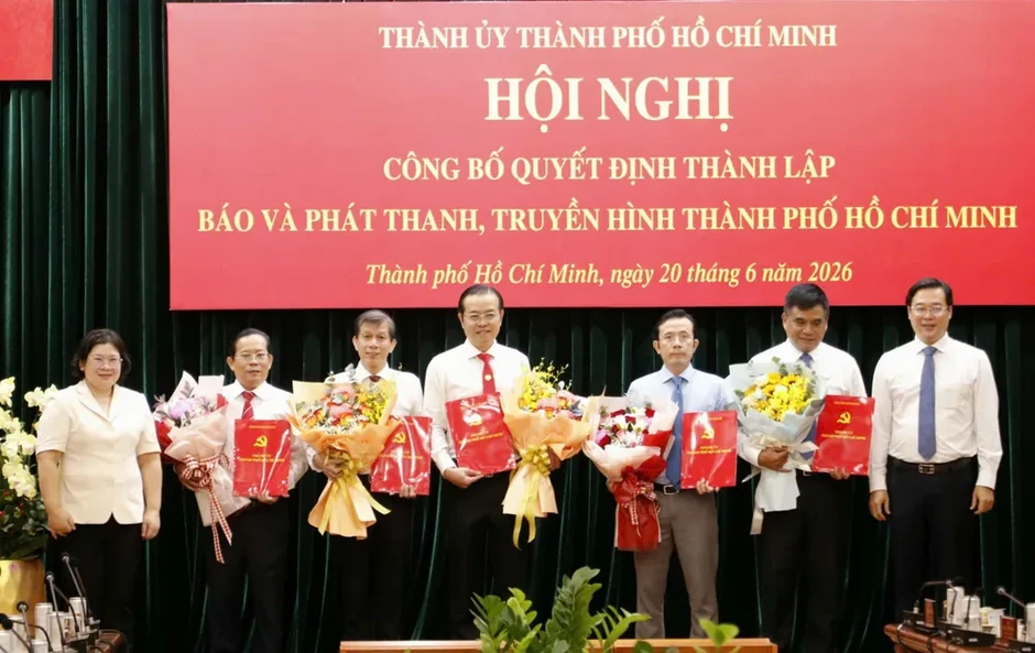 Đồng chí Lê Văn Minh làm Tổng Giám đốc Cơ quan Báo và Phát thanh, Truyền hình TPHCM Đồng chí Lê Văn Minh làm Tổng Giám đốc Cơ quan Báo và Phát thanh, Truyền hình TPHCM