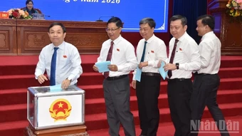 Đồng chí Ngô Chí Cường giữ chức Chủ tịch Hội đồng nhân dân tỉnh Đồng Tháp