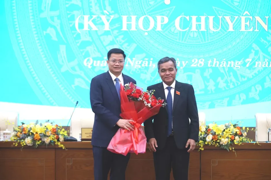 Đồng chí Nguyễn Đức Tâm được bầu giữ chức Chủ tịch UBND tỉnh Quảng Ngãi Đồng chí Nguyễn Đức Tâm được bầu giữ chức Chủ tịch UBND tỉnh Quảng Ngãi