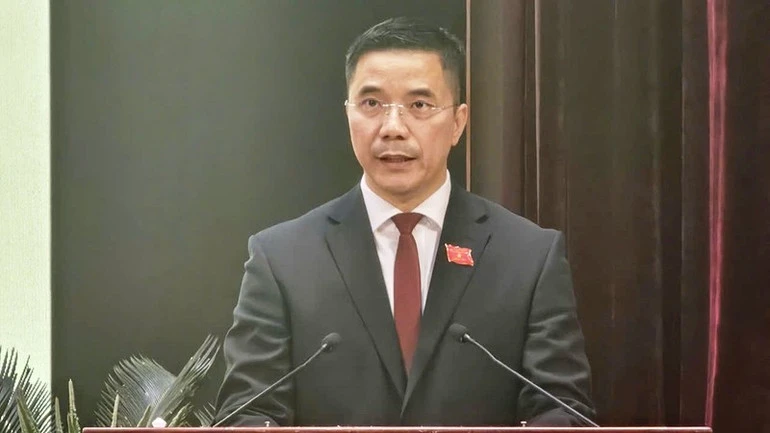 Đồng chí Nguyễn Hồng Phong giữ chức Chủ tịch Hội đồng nhân dân tỉnh Thanh Hóa khóa XIX Đồng chí Nguyễn Hồng Phong giữ chức Chủ tịch Hội đồng nhân dân tỉnh Thanh Hóa khóa XIX