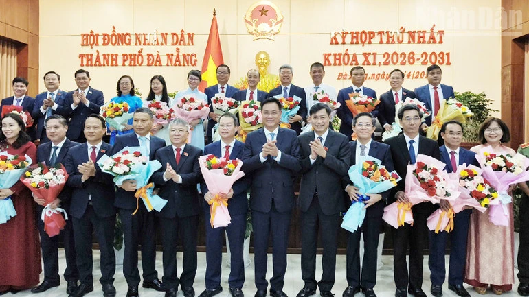 Đồng chí Nguyễn Mạnh Hùng giữ chức Chủ tịch Ủy ban nhân dân thành phố Đà Nẵng Đồng chí Nguyễn Mạnh Hùng giữ chức Chủ tịch Ủy ban nhân dân thành phố Đà Nẵng