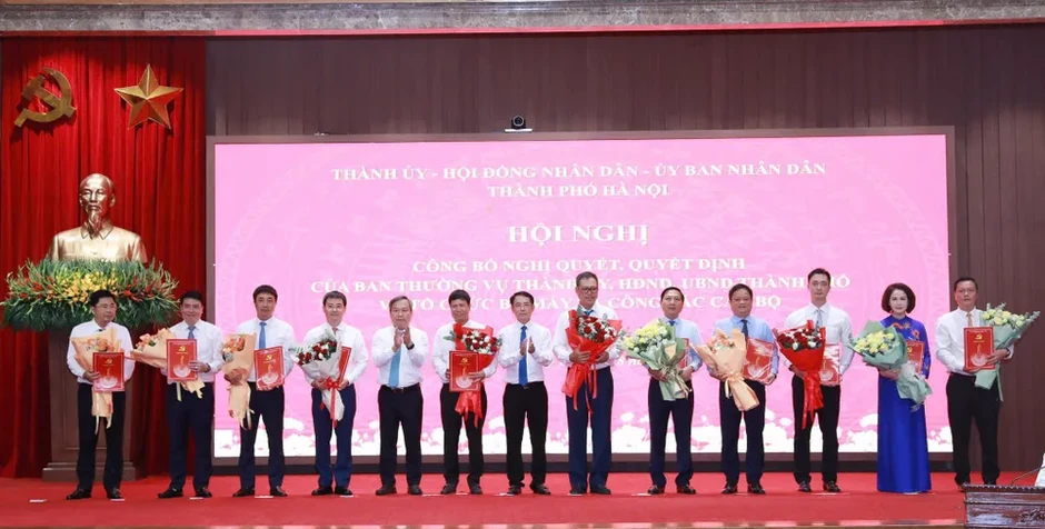 Đồng chí Nguyễn Thanh Liêm giữ chức Giám đốc Cơ quan Báo và Phát thanh, Truyền hình Hà Nội Đồng chí Nguyễn Thanh Liêm giữ chức Giám đốc Cơ quan Báo và Phát thanh, Truyền hình Hà Nội