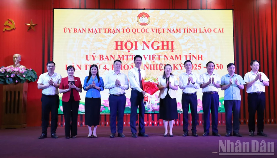 Đồng chí Nguyễn Thế Phước giữ chức Chủ tịch Ủy ban Mặt trận Tổ quốc Việt Nam tỉnh Lào Cai Đồng chí Nguyễn Thế Phước giữ chức Chủ tịch Ủy ban Mặt trận Tổ quốc Việt Nam tỉnh Lào Cai
