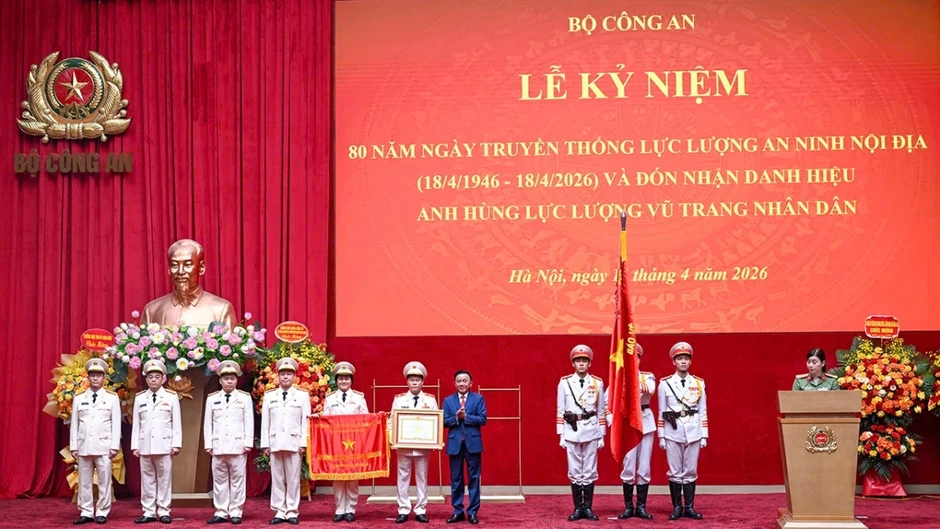 Đồng chí Trần Cẩm Tú dự kỷ niệm 80 năm lực lượng An ninh nội địa