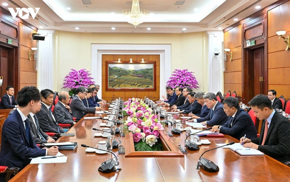 Đồng chí Trần Cẩm Tú tiếp đoàn đại biểu Đảng Dân chủ Tự do Nhật Bản Đồng chí Trần Cẩm Tú tiếp đoàn đại biểu Đảng Dân chủ Tự do Nhật Bản