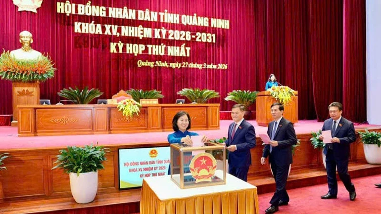 Đồng chí Trịnh Thị Minh Thanh được bầu giữ chức Chủ tịch Hội đồng nhân dân tỉnh Quảng Ninh khóa XV Đồng chí Trịnh Thị Minh Thanh được bầu giữ chức Chủ tịch Hội đồng nhân dân tỉnh Quảng Ninh khóa XV