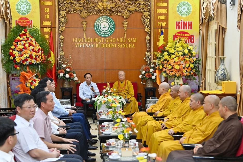 Đồng chí Trịnh Văn Quyết thăm, chúc mừng Trung ương Giáo hội Phật giáo Việt Nam Đồng chí Trịnh Văn Quyết thăm, chúc mừng Trung ương Giáo hội Phật giáo Việt Nam