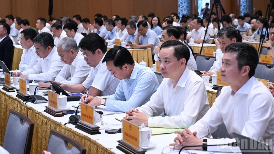 Đóng góp cụ thể, thực chất, hiệu quả hơn vào thực hiện đổi mới mô hình phát triển, tăng trưởng 2 con số