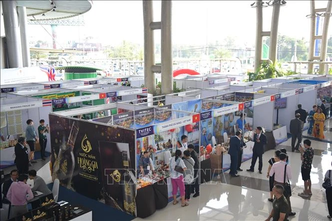 Động lực mới đưa quan hệ Việt Nam - Thái Lan phát triển mạnh mẽ hơn nữa Động lực mới đưa quan hệ Việt Nam - Thái Lan phát triển mạnh mẽ hơn nữa