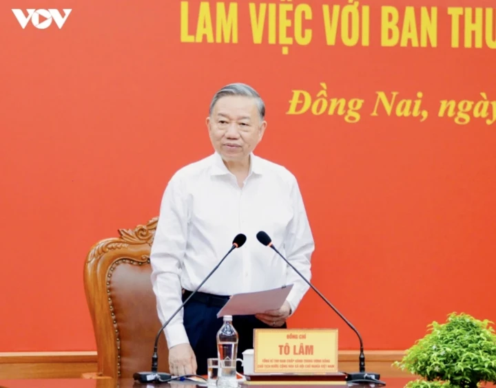 'Đồng Nai phải hướng tới một thành phố hiện đại, văn minh, nghĩa tình, đáng sống' 'Đồng Nai phải hướng tới một thành phố hiện đại, văn minh, nghĩa tình, đáng sống'