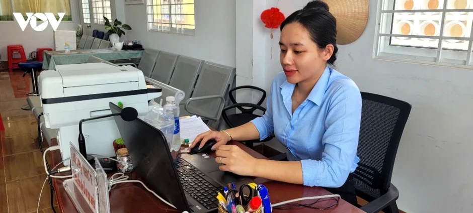 Đồng Tháp khẩn trương sắp xếp cán bộ không chuyên trách Đồng Tháp khẩn trương sắp xếp cán bộ không chuyên trách