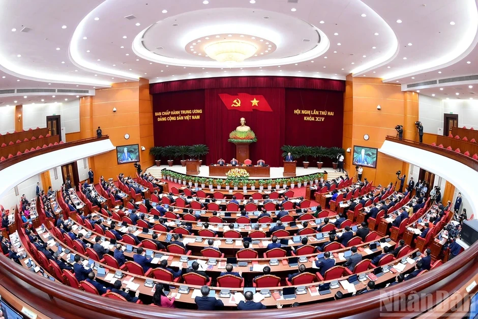 Đột phá từ Hội nghị Trung ương 2 về công tác chính trị, tư tưởng Đột phá từ Hội nghị Trung ương 2 về công tác chính trị, tư tưởng