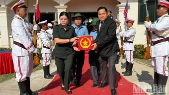 Đưa 10 hài cốt liệt sĩ hy sinh tại Lào trở về đất mẹ