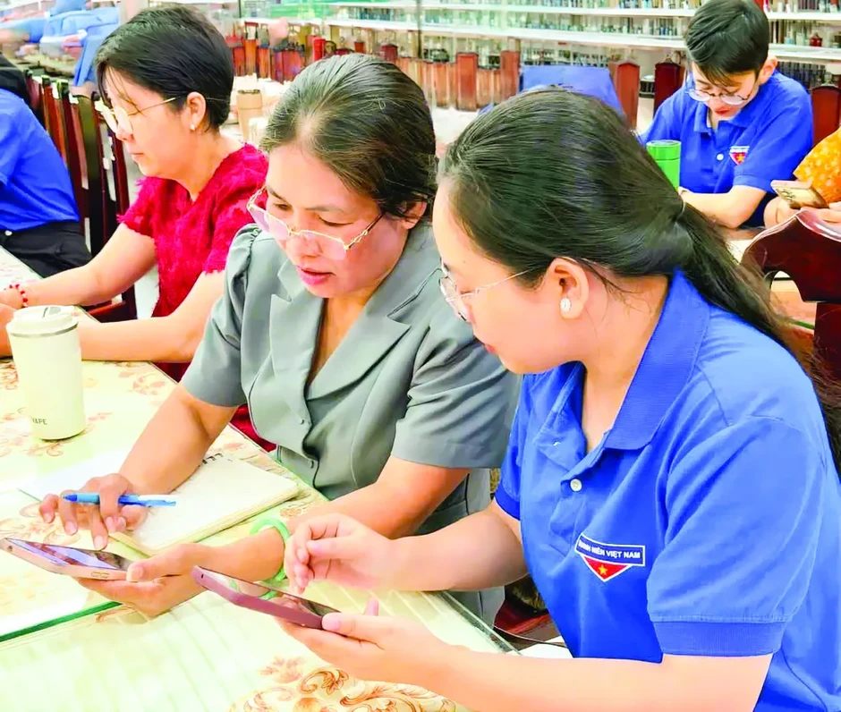 Đưa chuyển đổi số trong Đảng đi vào thực chất Đưa chuyển đổi số trong Đảng đi vào thực chất