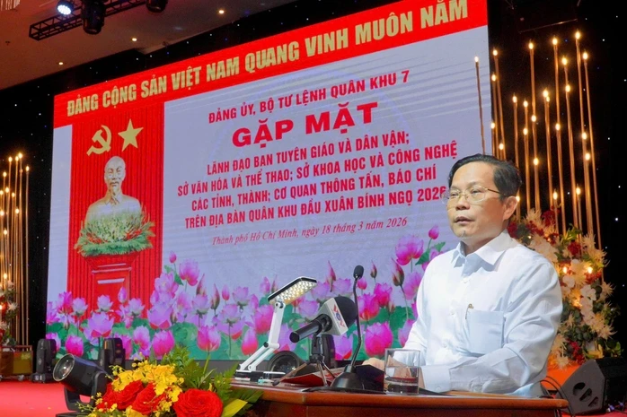 Đưa công tác tuyên truyền về Quân khu 7 đi vào thực chất Đưa công tác tuyên truyền về Quân khu 7 đi vào thực chất