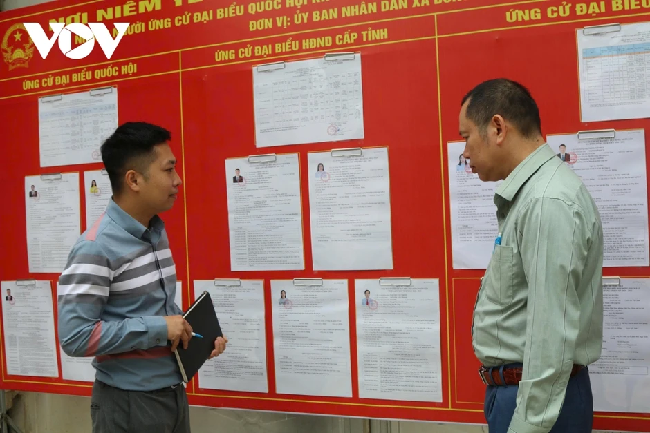 Đưa thông tin bầu cử đến từng thôn bản vùng biên Lạng Sơn Đưa thông tin bầu cử đến từng thôn bản vùng biên Lạng Sơn