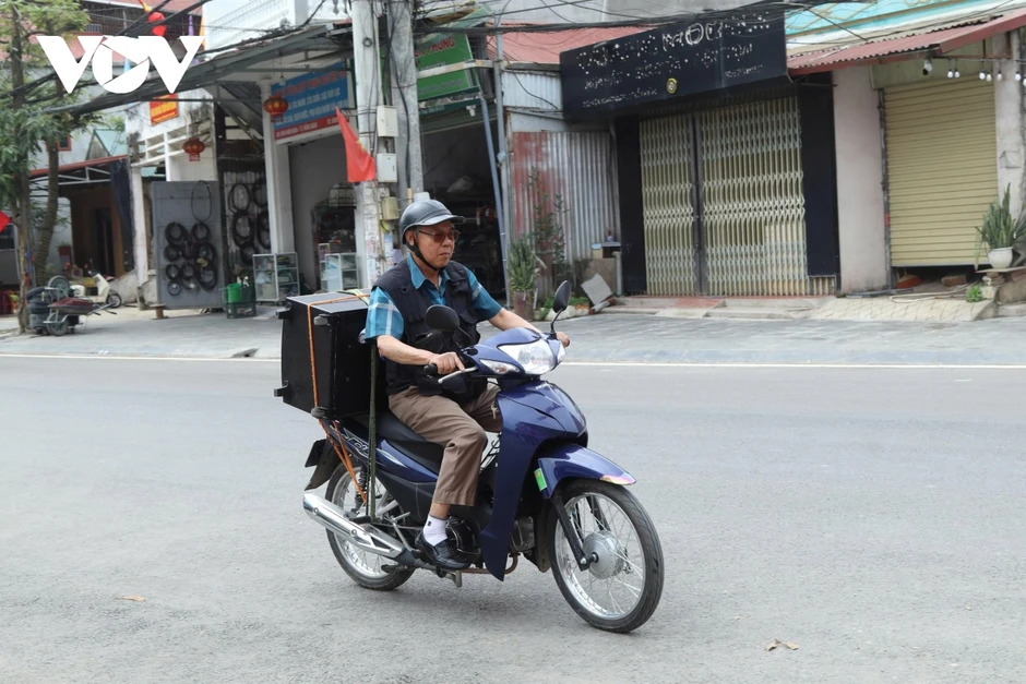 Đưa thông tin bầu cử đến từng thôn bản vùng biên Lạng Sơn Đưa thông tin bầu cử đến từng thôn bản vùng biên Lạng Sơn