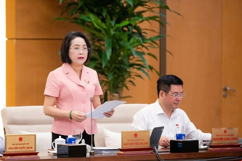 Đưa xuất bản thành ngành kinh tế - công nghệ: Chuyển từ tiền kiểm sang hậu kiểm Đưa xuất bản thành ngành kinh tế - công nghệ: Chuyển từ tiền kiểm sang hậu kiểm