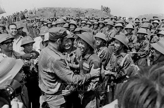 Fidel Castro - biểu tượng của tình hữu nghị Việt Nam-Cuba Fidel Castro - biểu tượng của tình hữu nghị Việt Nam-Cuba