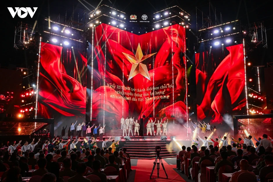 Gala "Tổ quốc bình yên" - Bản trường ca nghệ thuật tri ân 80 năm lực lượng an ninh Gala "Tổ quốc bình yên" - Bản trường ca nghệ thuật tri ân 80 năm lực lượng an ninh