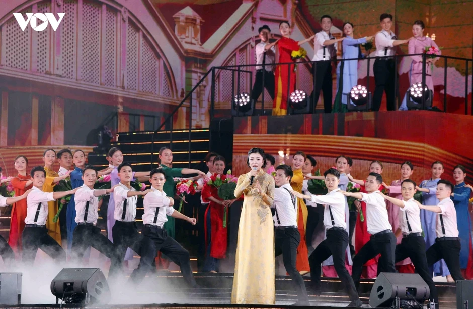 Gala "Tổ quốc bình yên" - Bản trường ca nghệ thuật tri ân 80 năm lực lượng an ninh Gala "Tổ quốc bình yên" - Bản trường ca nghệ thuật tri ân 80 năm lực lượng an ninh