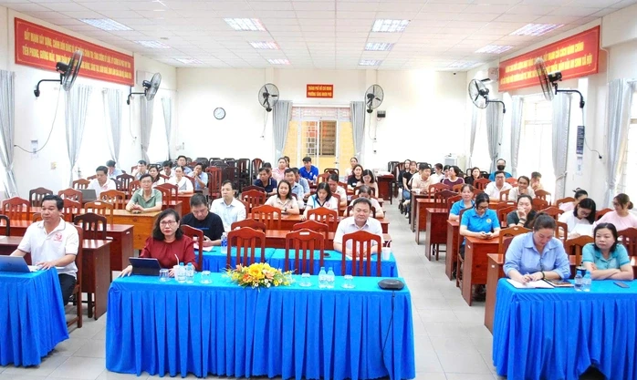 Gần 1.500 cán bộ, đảng viên phường Tăng Nhơn Phú học tập Nghị quyết 09-NQ/TW Gần 1.500 cán bộ, đảng viên phường Tăng Nhơn Phú học tập Nghị quyết 09-NQ/TW