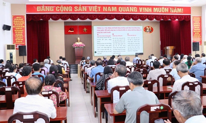Gần 1.500 cán bộ, đảng viên phường Tăng Nhơn Phú học tập Nghị quyết 09-NQ/TW Gần 1.500 cán bộ, đảng viên phường Tăng Nhơn Phú học tập Nghị quyết 09-NQ/TW