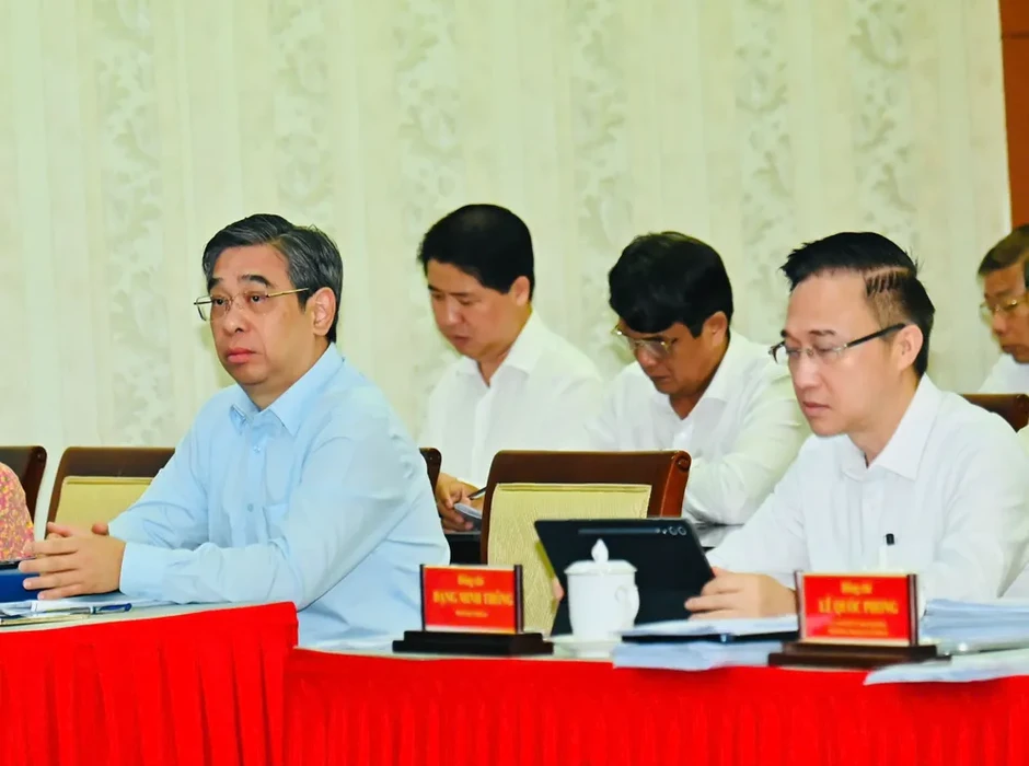Gần 2,2 triệu đại biểu dự Hội nghị toàn quốc quán triệt, triển khai thực hiện Nghị quyết Hội nghị Trung ương 2, khóa XIV Gần 2,2 triệu đại biểu dự Hội nghị toàn quốc quán triệt, triển khai thực hiện Nghị quyết Hội nghị Trung ương 2, khóa XIV
