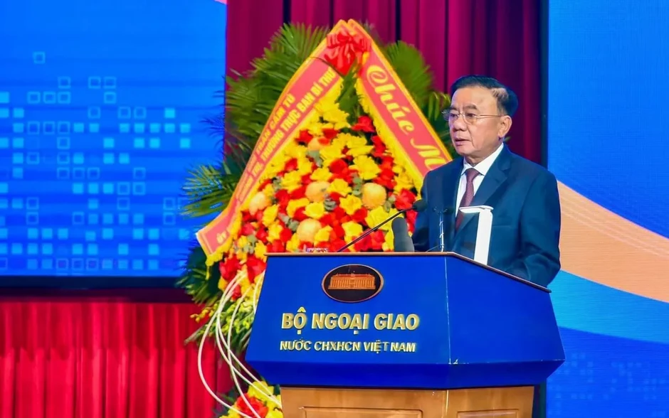 Gắn đối ngoại Đảng và đối ngoại nhân dân với các mục tiêu phát triển nhanh, bền vững