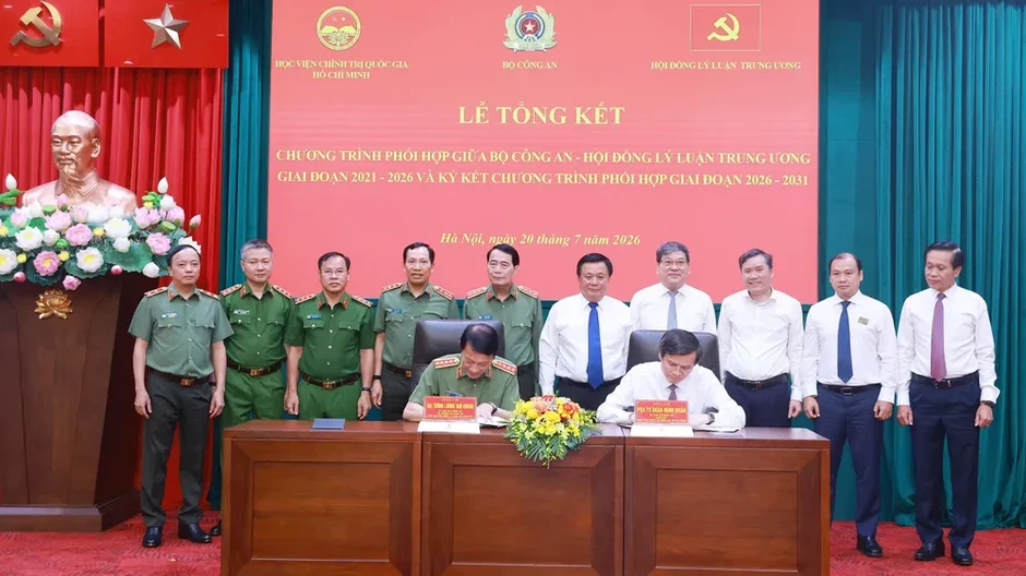 Gắn nghiên cứu lý luận với bảo vệ an ninh quốc gia, bảo đảm trật tự xã hội
