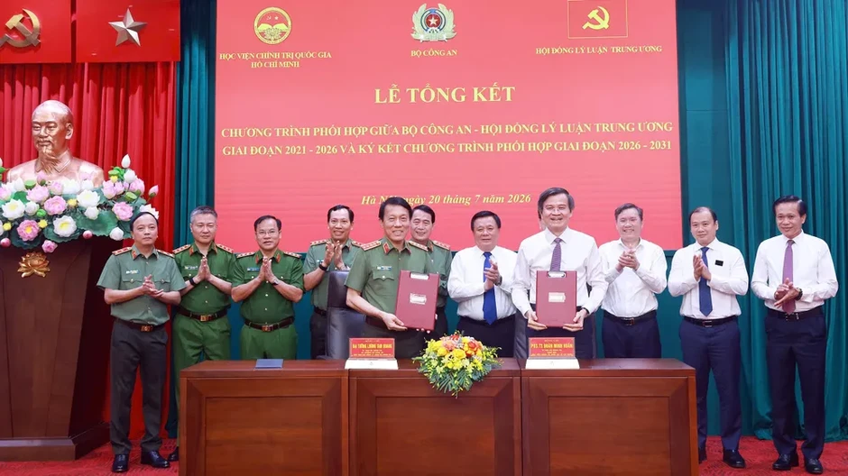 Gắn nghiên cứu lý luận với bảo vệ an ninh quốc gia, bảo đảm trật tự xã hội
