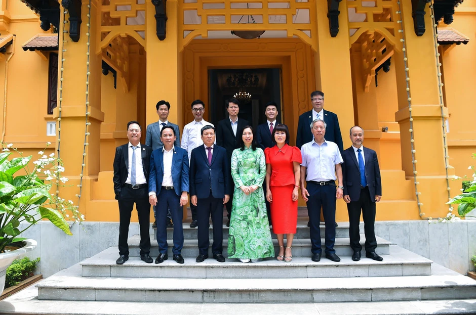 Gặp gỡ Đoàn kiều bào Ủy viên Ủy ban Trung ương Mặt trận Tổ quốc khóa XI nhiệm kỳ 2026-2031 Gặp gỡ Đoàn kiều bào Ủy viên Ủy ban Trung ương Mặt trận Tổ quốc khóa XI nhiệm kỳ 2026-2031