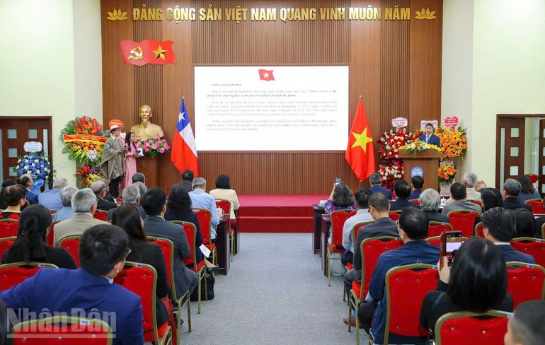 Gặp gỡ hữu nghị kỷ niệm 55 năm thiết lập quan hệ ngoại giao Việt Nam-Chile