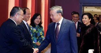 Gặp mặt thân nhân các tướng lĩnh, chuyên gia, nhân sĩ hữu nghị Việt Nam-Trung Quốc