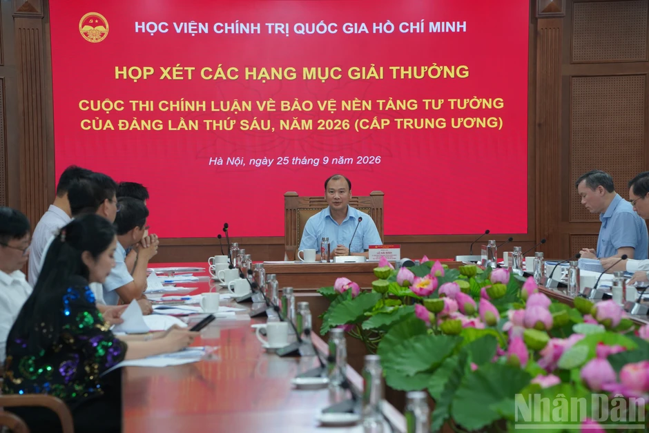 Ghi nhận những tác phẩm chính luận có tính phát hiện cao Ghi nhận những tác phẩm chính luận có tính phát hiện cao