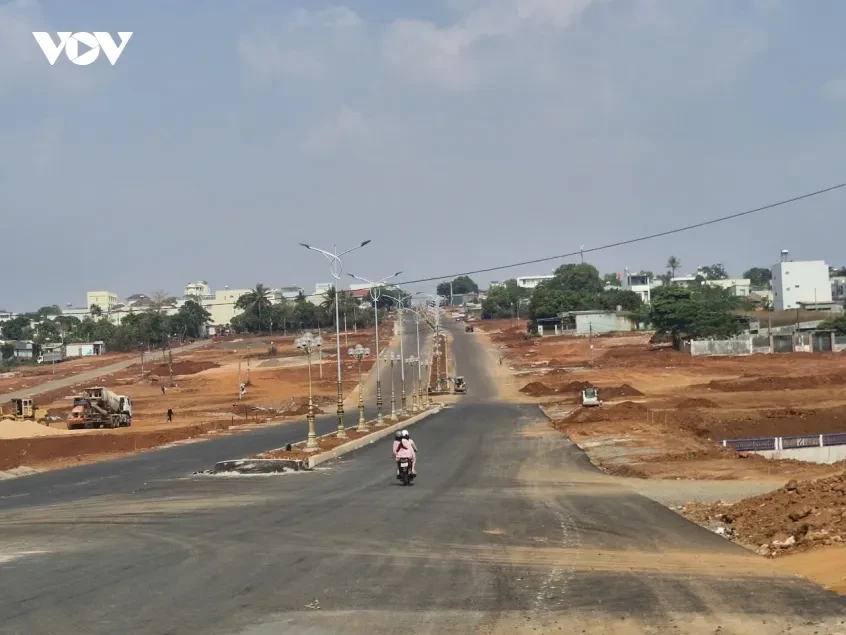 Gia Lai chuyển mình mạnh mẽ nhờ cải cách hành chính và phân cấp Gia Lai chuyển mình mạnh mẽ nhờ cải cách hành chính và phân cấp