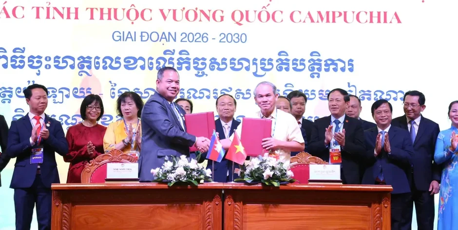 Gia Lai ký kết hợp tác với các tỉnh của Lào và Campuchia Gia Lai ký kết hợp tác với các tỉnh của Lào và Campuchia