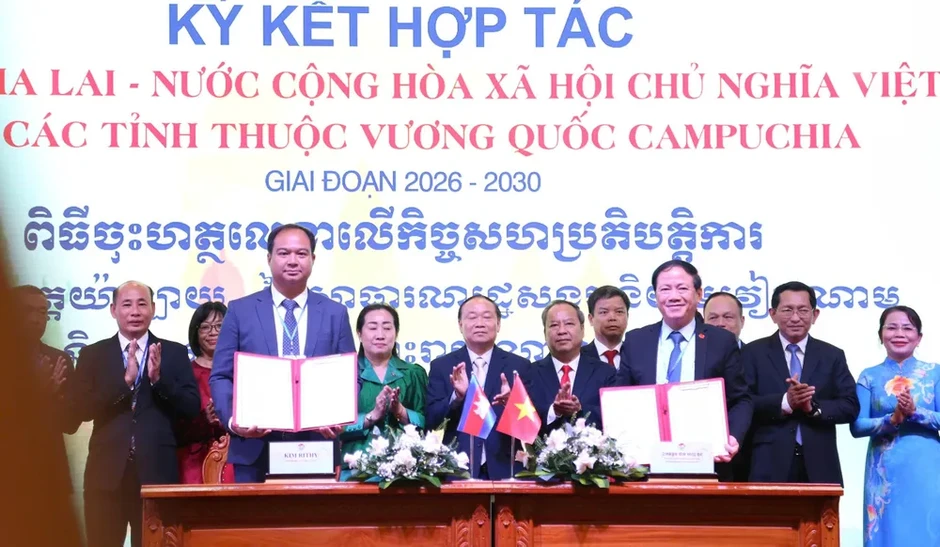 Gia Lai ký kết hợp tác với các tỉnh của Lào và Campuchia Gia Lai ký kết hợp tác với các tỉnh của Lào và Campuchia