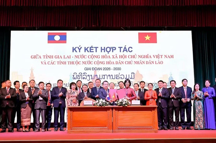 Gia Lai tăng cường hợp tác toàn diện với 4 tỉnh Nam Lào Gia Lai tăng cường hợp tác toàn diện với 4 tỉnh Nam Lào