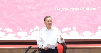'Giải phóng nguồn lực đang bị ách tắc là dư địa tăng trưởng lớn nhất của Hà Nội'