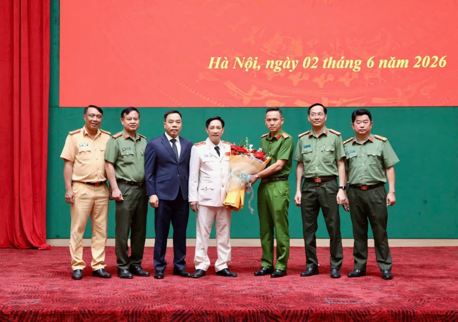 Giám đốc Công an tỉnh Sơn La được phong cấp bậc hàm Thiếu tướng Giám đốc Công an tỉnh Sơn La được phong cấp bậc hàm Thiếu tướng